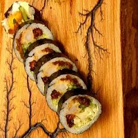 Futomaki z pieczoną rybą